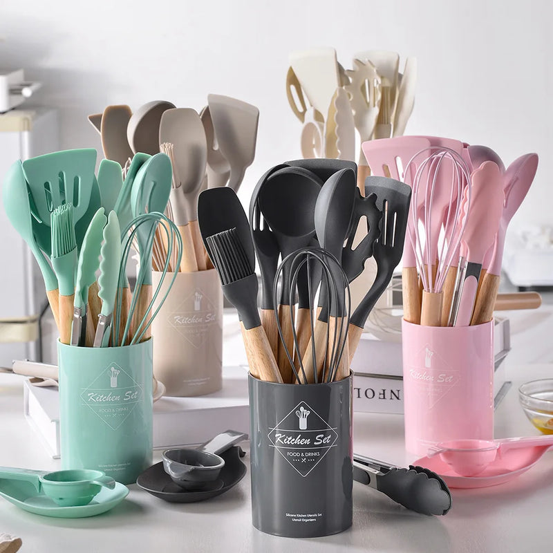 Conjunto de Utensílios de Cozinha de Silicone - 12 Peças de Utensílios de Cozinha Antiaderentes, Espátula, Pá, Batedores de Ovos com Cabo de Madeira.