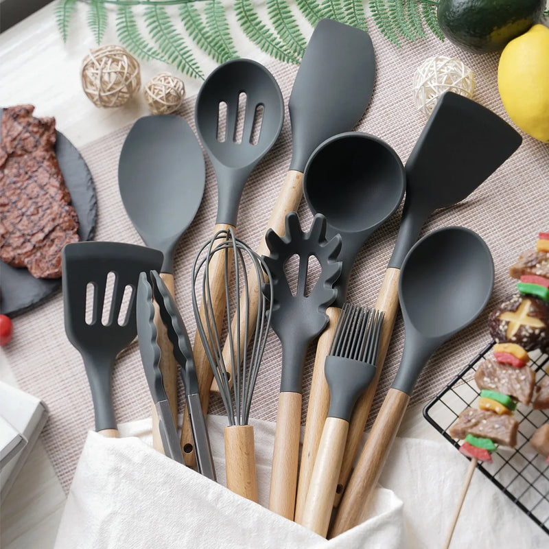 Conjunto de Utensílios de Cozinha de Silicone - 12 Peças de Utensílios de Cozinha Antiaderentes, Espátula, Pá, Batedores de Ovos com Cabo de Madeira.