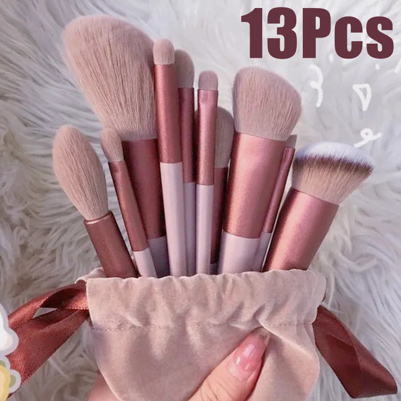 Conjunto de Pincéis de Maquiagem com 13 Peças - Pincéis para Sombra, Base e Blush, Ferramentas de Maquiagem Macias para Mulheres, Acompanha Bolsa.